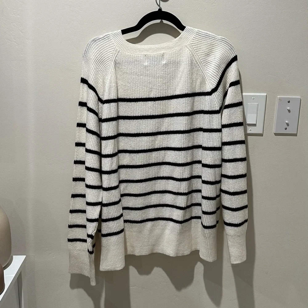 NWOT Old Navy V-Neck Shaker-Stitch Cocoon Sweater sz XL - Picture 2 of 6
